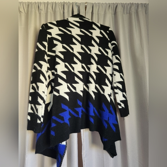 Houndstooth Cardigan - Picture 4 of 5